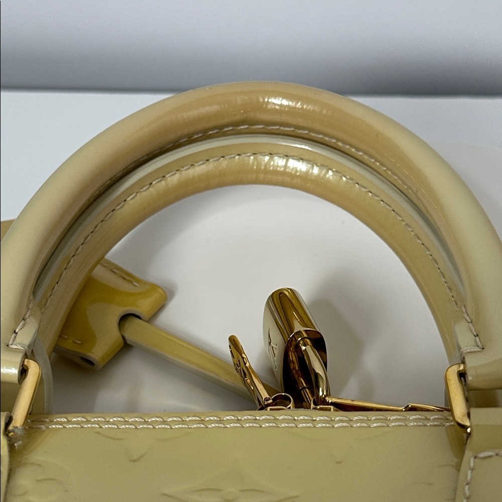💯 Authentic Louis Vuitton  Alma Vernis handbag w/Free Authentic Burberry wallet🍀 - Picture 7 of 17